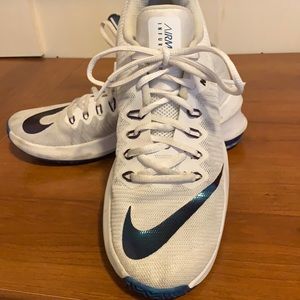 Men’s Nike AirMax size 8.5